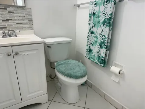 8821 W Flagler Street Miami FL 33174