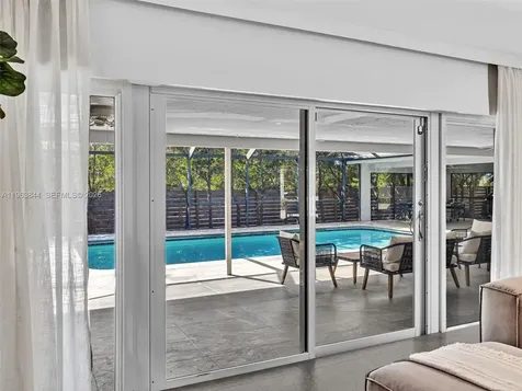 840 S Southlake Drive Hollywood FL 33019