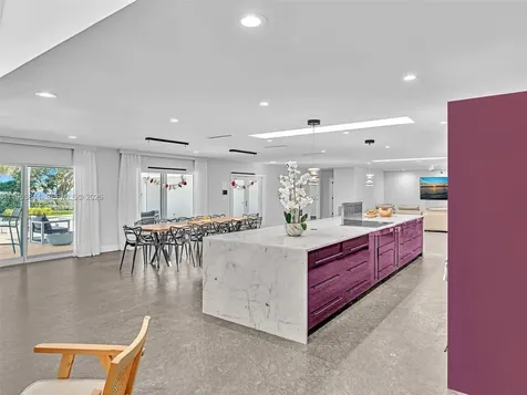 840 S Southlake Drive Hollywood FL 33019