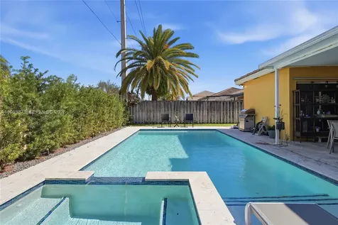 9071 SW 208th Terrace Cutler Bay FL 33189