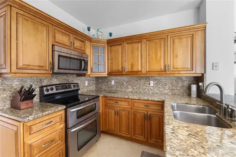 15832 SW 10th Street Pembroke Pines FL 33027