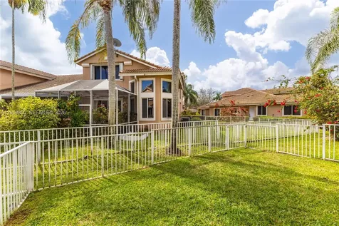 15832 SW 10th Street Pembroke Pines FL 33027