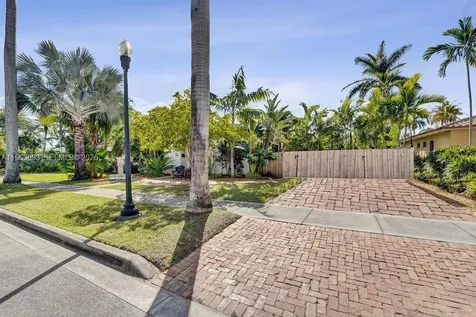 1028 Tyler Street Hollywood FL 33019