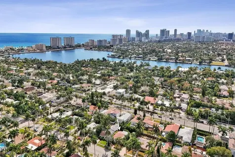 1028 Tyler Street Hollywood FL 33019