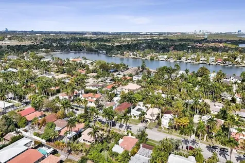1028 Tyler Street Hollywood FL 33019