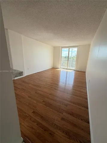 16950 W Dixie Highway A526 Highway North Miami Beach FL 33160