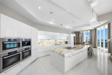 4100 Island Boulevard Aventura FL 33160