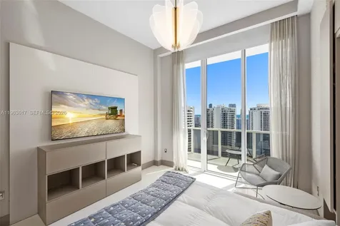 4100 Island Boulevard Aventura FL 33160