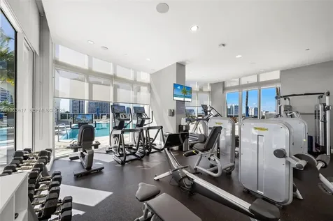 4100 Island Boulevard Aventura FL 33160