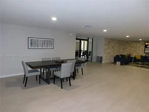 8025 SW 107 Avenue Miami FL 33173