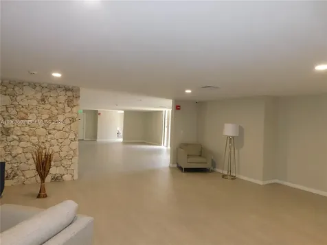 8025 SW 107 Avenue Miami FL 33173