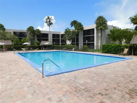 8025 SW 107 Avenue Miami FL 33173