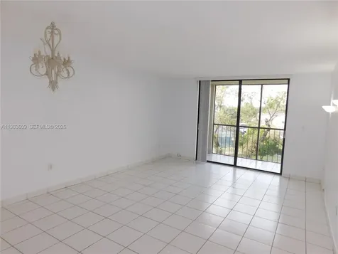 8025 SW 107 Avenue Miami FL 33173