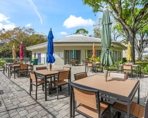 2900 NW 48th Terrace Lauderdale Lakes FL 33313