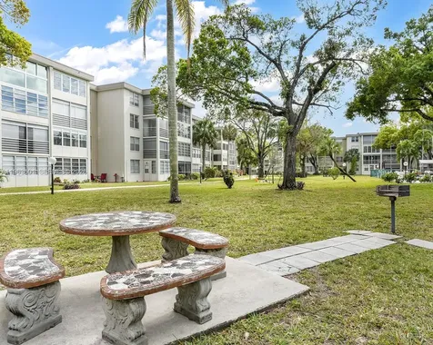 2900 NW 48th Terrace Lauderdale Lakes FL 33313