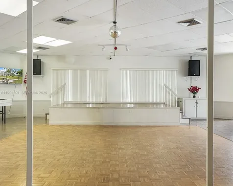 2900 NW 48th Terrace Lauderdale Lakes FL 33313