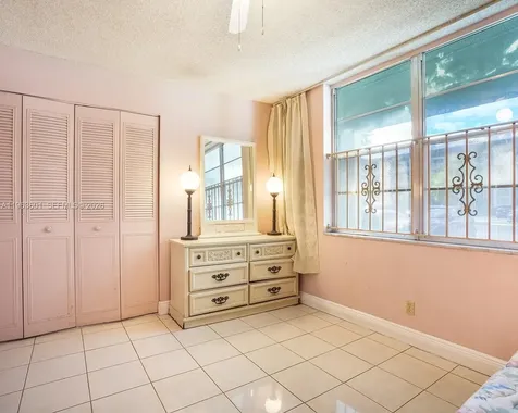 2900 NW 48th Terrace Lauderdale Lakes FL 33313