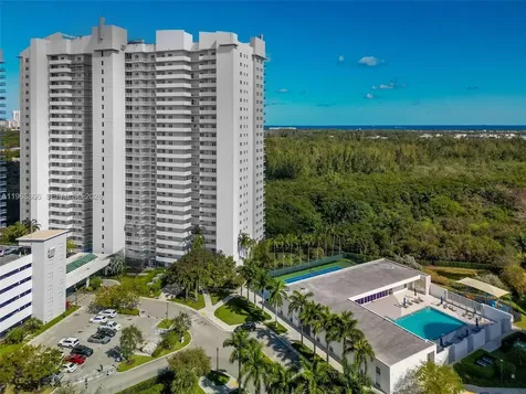 14951 Royal Oaks Lane North Miami FL 33181