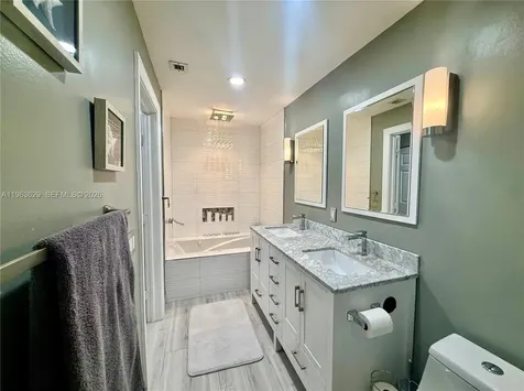 5772 NW 127th Terrace Coral Springs FL 33076