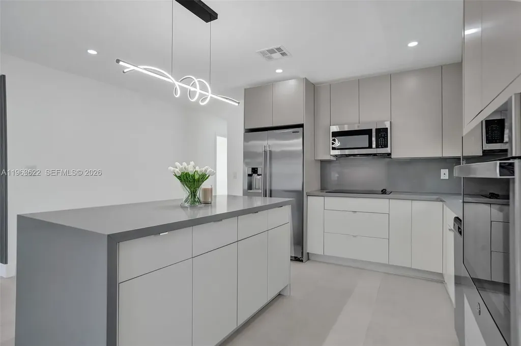1010 N 16th Avenue Hollywood FL 33020