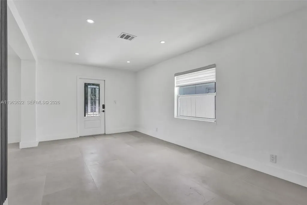 1010 N 16th Avenue Hollywood FL 33020