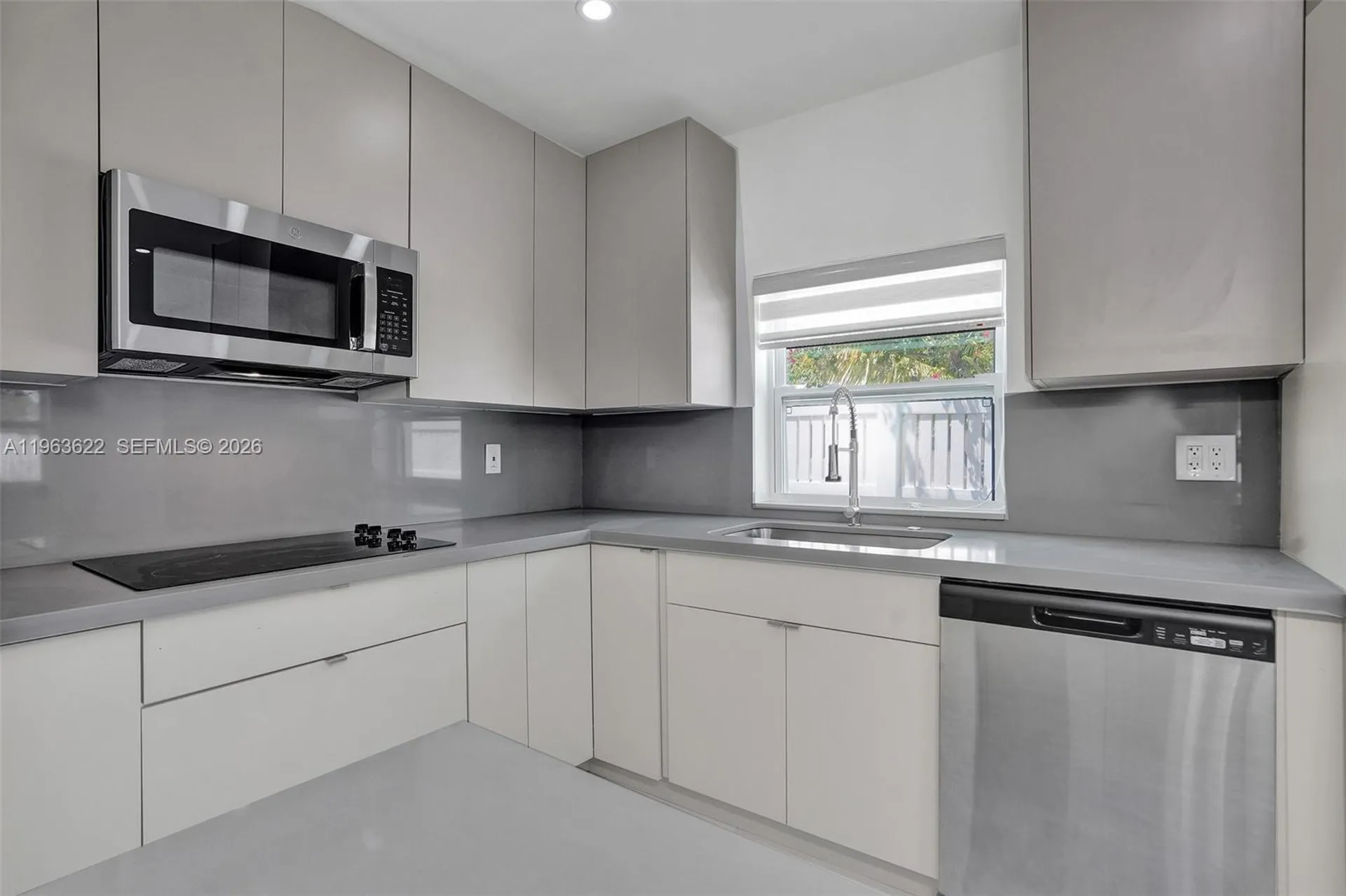 1010 N 16th Avenue Hollywood FL 33020