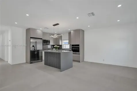1010 N 16th Avenue Hollywood FL 33020