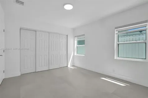 1010 N 16th Avenue Hollywood FL 33020
