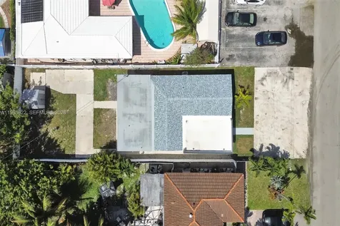 1010 N 16th Avenue Hollywood FL 33020