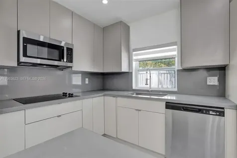 1010 N 16th Avenue Hollywood FL 33020