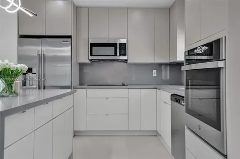 1010 N 16th Avenue Hollywood FL 33020
