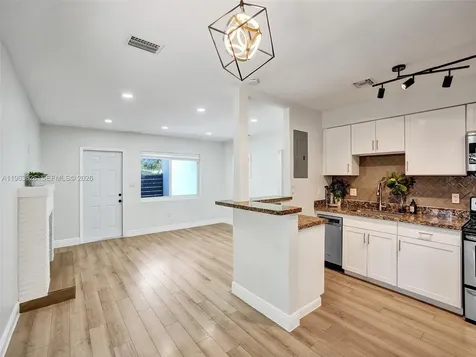 1713 NE 15th Avenue Fort Lauderdale FL 33305