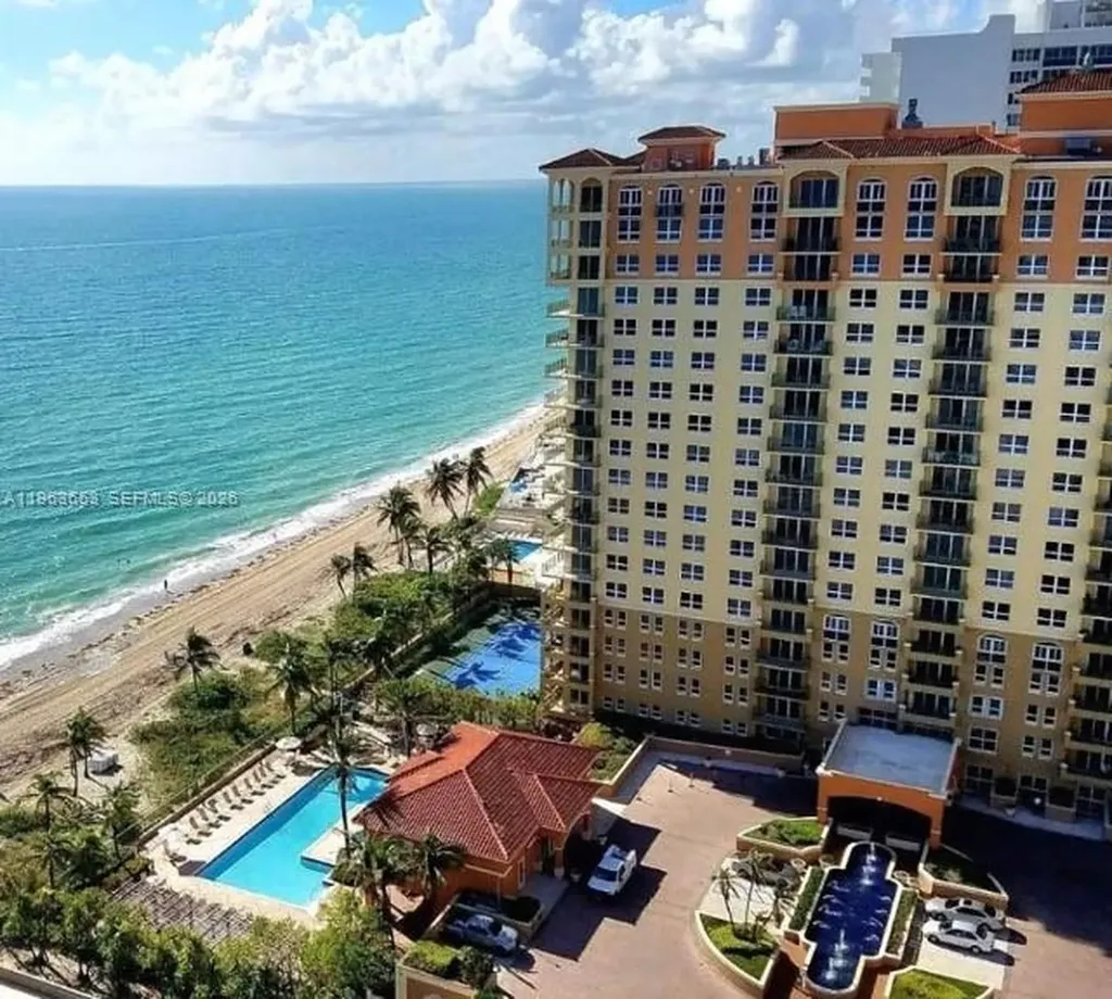 Hallandale Beach FL 33009