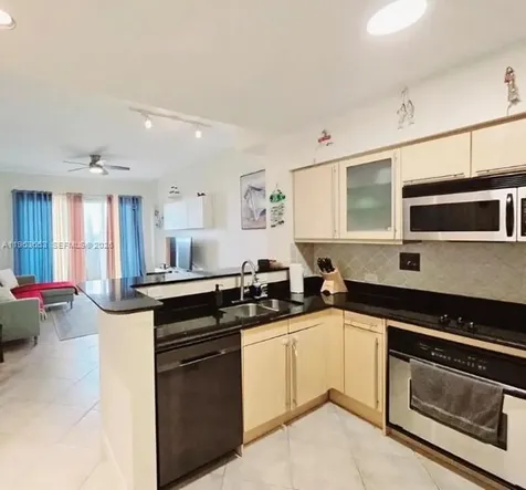 Hallandale Beach FL 33009