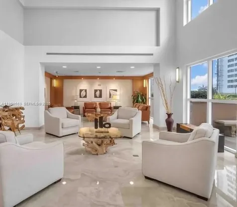 Hallandale Beach FL 33009