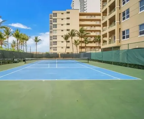 Hallandale Beach FL 33009