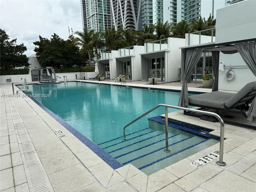 851 NE 1st Avenue Miami FL 33132