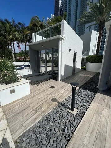 851 NE 1st Avenue Miami FL 33132
