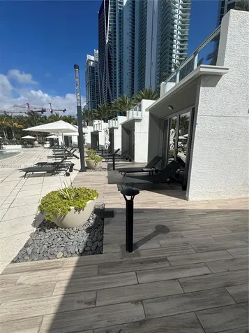 851 NE 1st Avenue Miami FL 33132