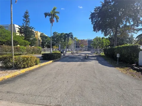 940 NE 199th Street Miami FL 33179