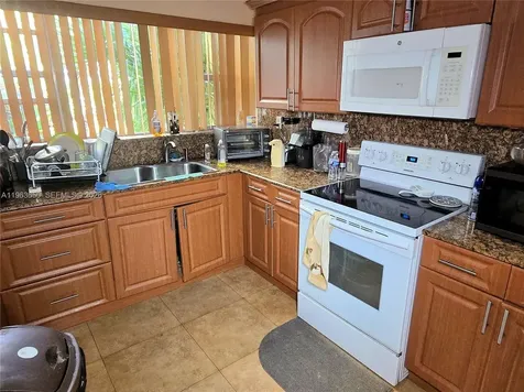 940 NE 199th Street Miami FL 33179