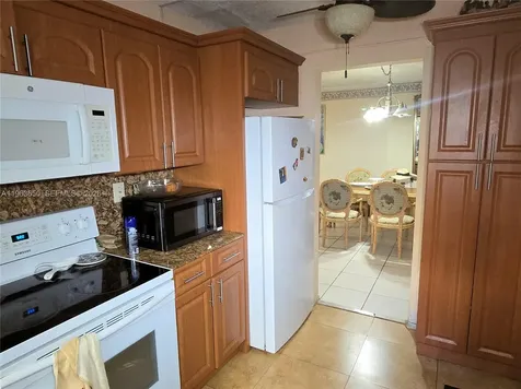 940 NE 199th Street Miami FL 33179
