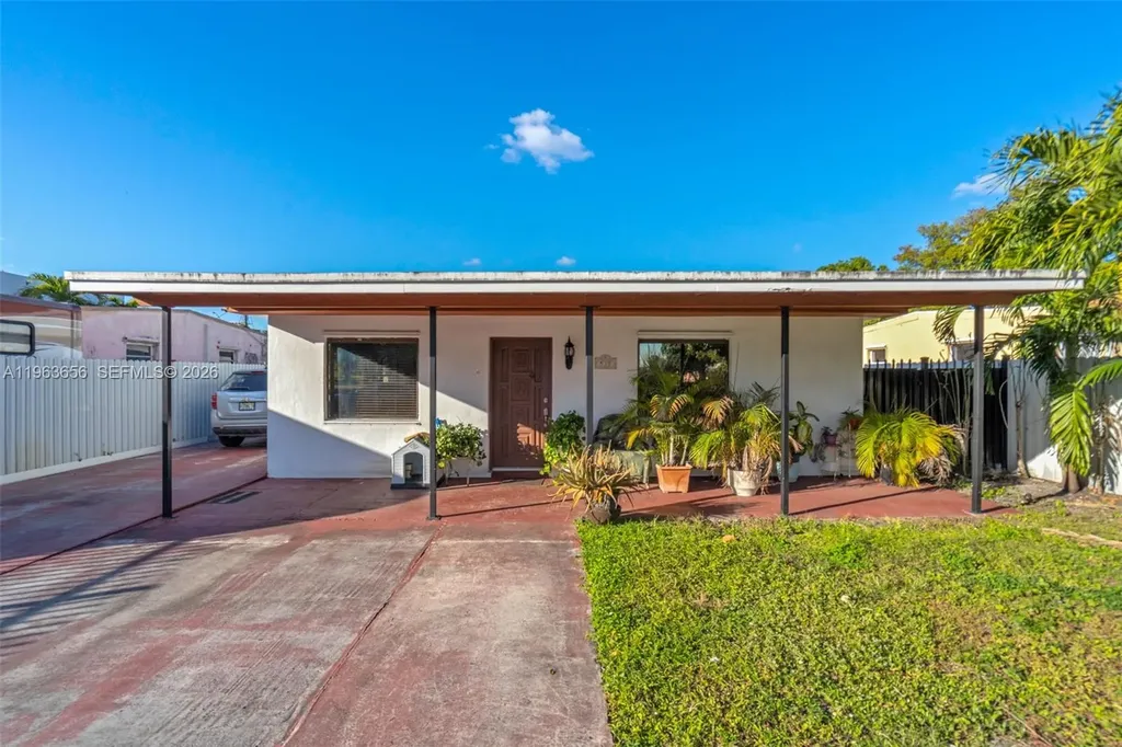 533 E 23rd Street Hialeah FL 33013