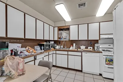 533 E 23rd Street Hialeah FL 33013