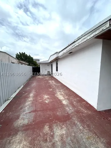 533 E 23rd Street Hialeah FL 33013