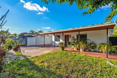 533 E 23rd Street Hialeah FL 33013