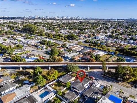 533 E 23rd Street Hialeah FL 33013
