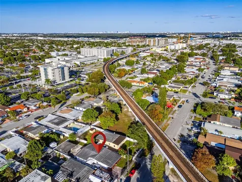 533 E 23rd Street Hialeah FL 33013