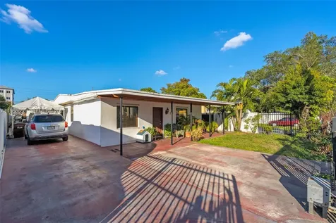 533 E 23rd Street Hialeah FL 33013