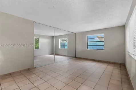 533 E 23rd Street Hialeah FL 33013